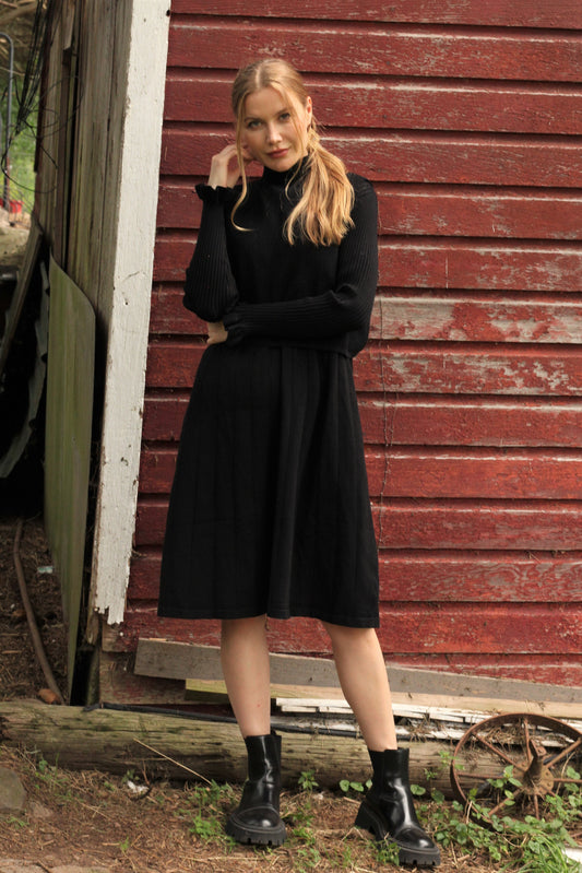 Penelope Dress (Black)